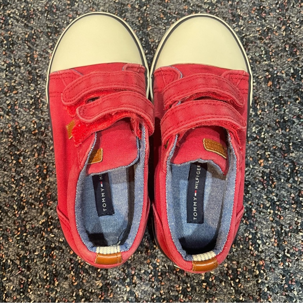 Tommey Hilfiger Toddler kids size 11
